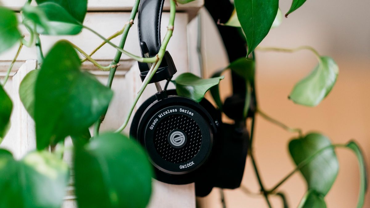 Open back headphones: Grado GW100x
