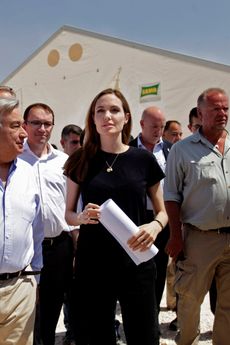 Angelina Jolie visits Syrian refugees