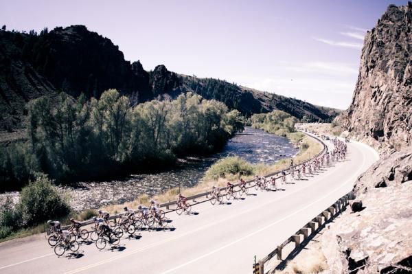 The peloton heads away from Gunnison.
