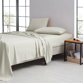 A bamboo set of bed sheets