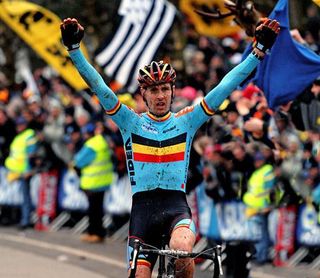 Erwin Vervecken (Belgium) wins his third cyclo-cross world championship in 2007.