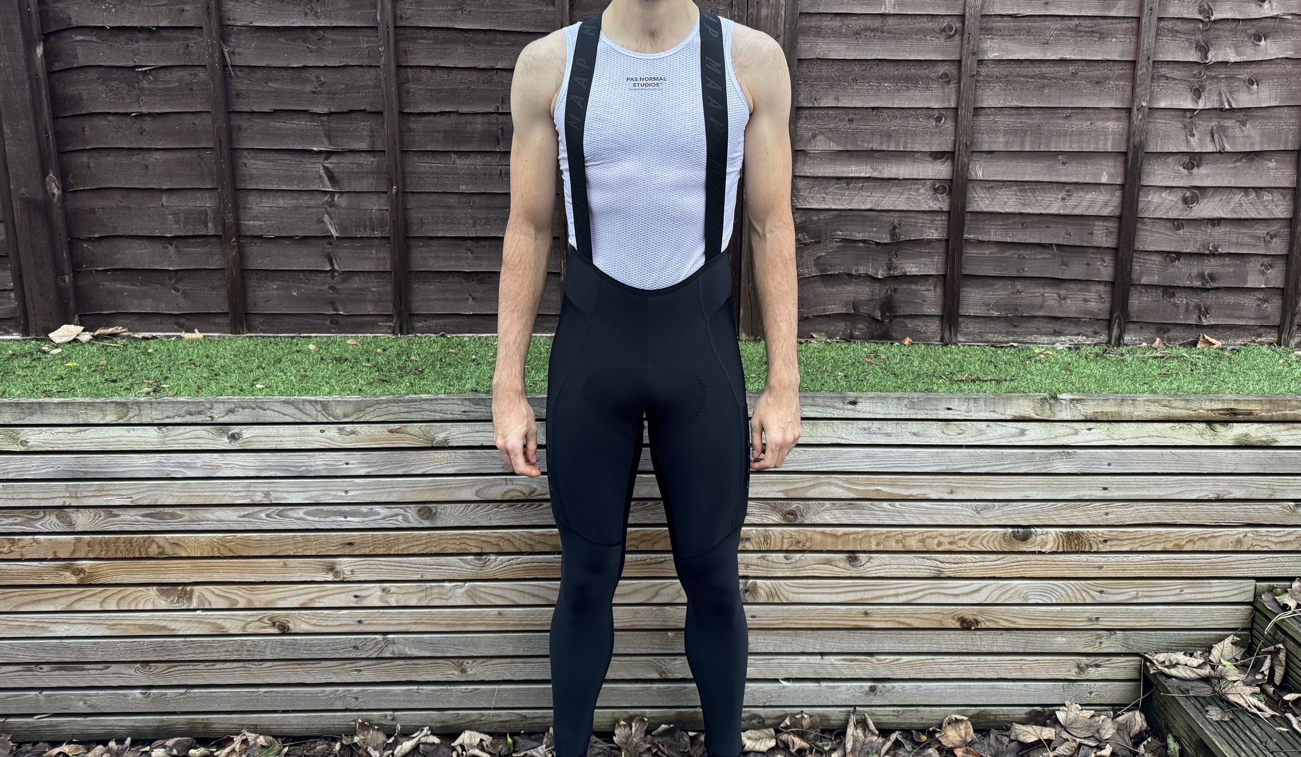 MAAP Team Bib Evo Thermal Cargo Tights סקירת: ביצועים נפלאים, אבל במחיר גבוה וכמה דאגות לאריכות ימים