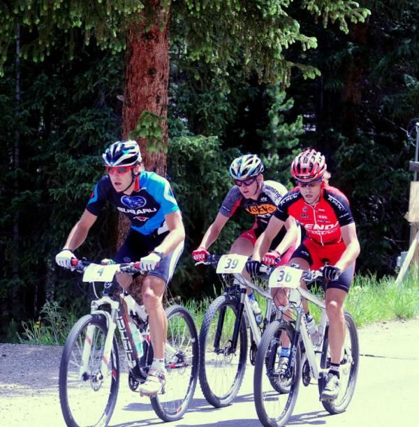 Jeremy Horgan-Kobelski (Gary Fisher/Subaru) in a breakaway with Andy Schultz and Peter Stetina (Tokyo Joe's).