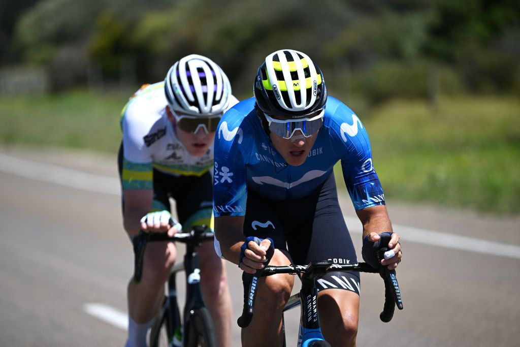Vinicius Rangel (Movistar) and Jackson Medway (Australia) spent most of the stage in a 2-rider breakaway