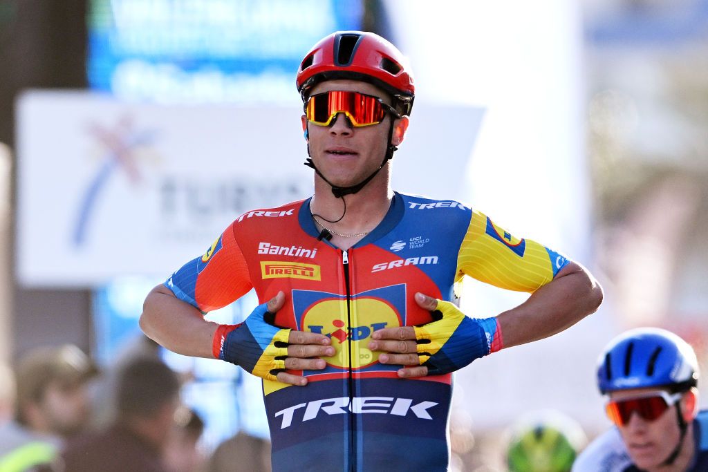 featured image thumbnail for post UAE Tour Jonathan Milan takes sprint victory on stage 1 following late attack from Tadej Pogačar