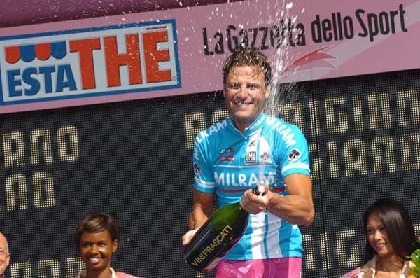 Petacchi lets the bubbly flow.