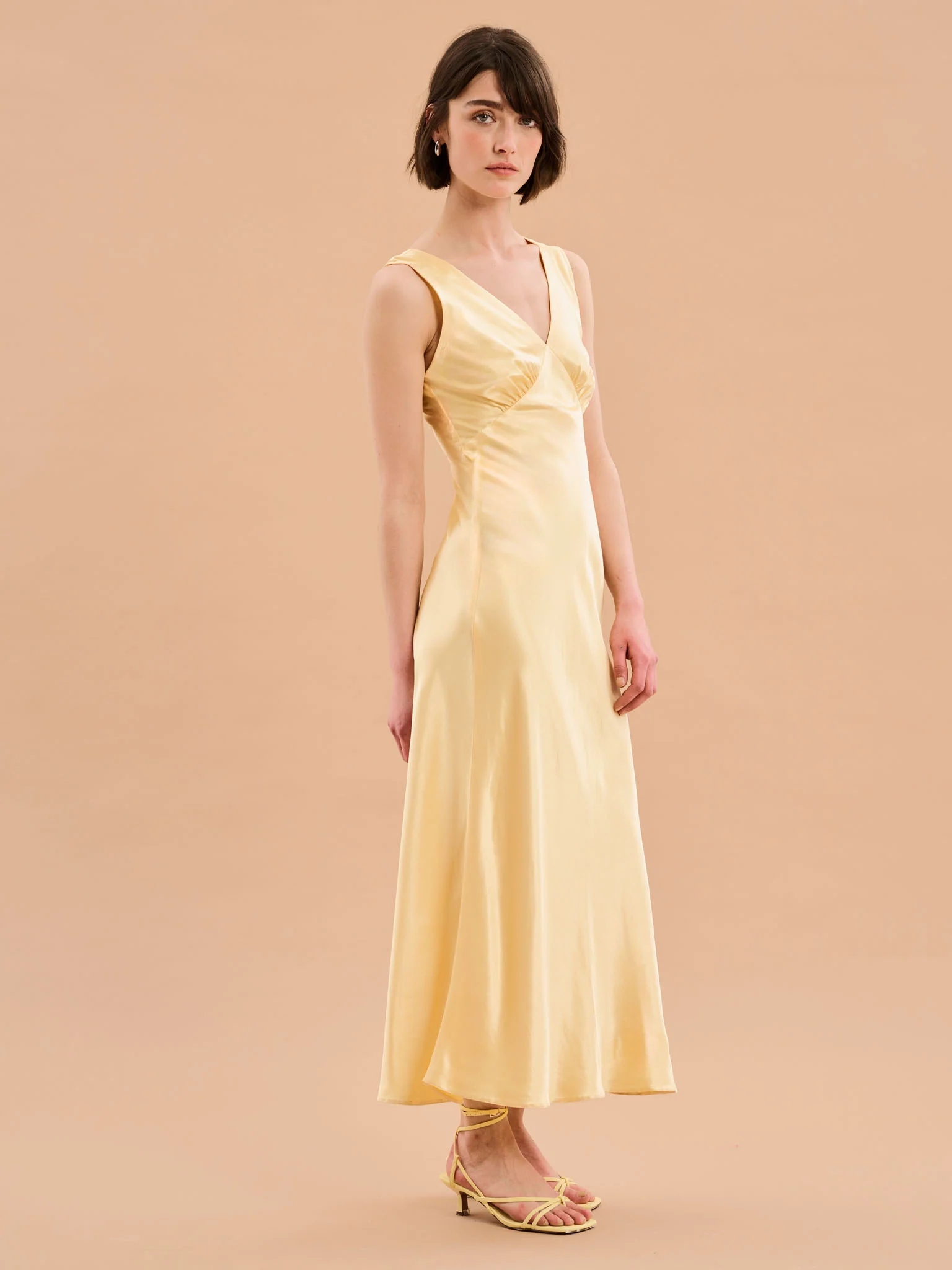 LENZING™ ECOVERO™ Wiskoza, Sukienka maxi Iris w kolorze żółtym 6