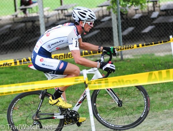 Davide Frattini (Hudz-Subaru) having one of his best 'cross races ever