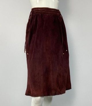 Vtg 1980s Gucci Suede Burgundy Midi Skirt With Tassels – Size 44 – Made in Italy