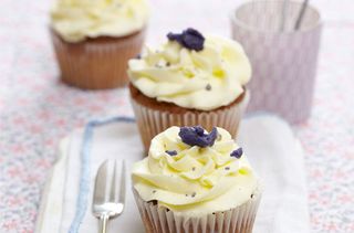 Violet cream cupcakes