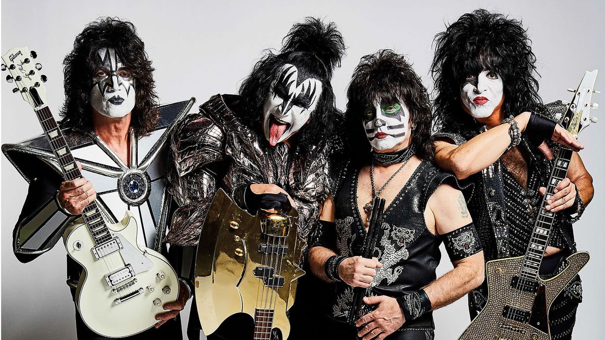 Kiss Legends Gene Simmons and Paul Stanley Talk Ace Frehley, Vinnie