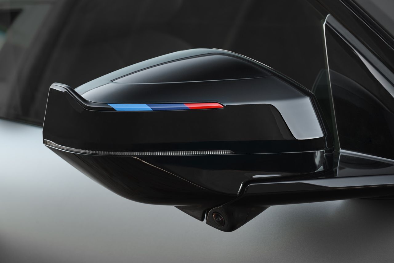 BMW X5 wing mirror detail