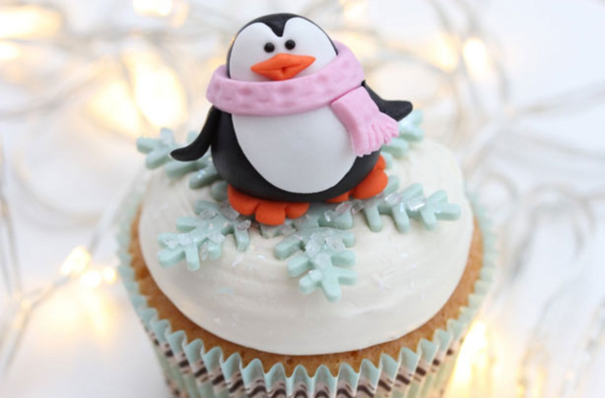 Penguin cake decorations