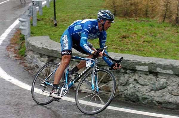 Paolo Savoldelli (Discovery Channel) made up some cruicial time thanks to his superior descending skills