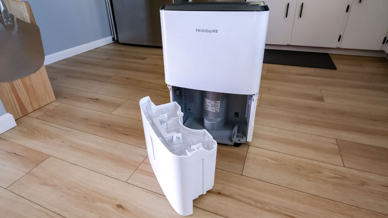 Frigidaire 50 Pint dehumidifier design