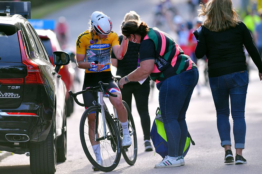 Lorena Wiebes (Parkhotel Valkenburg) crashes will wearing the overall leader's jersey during stage 2 at Ladies Tour of Norway