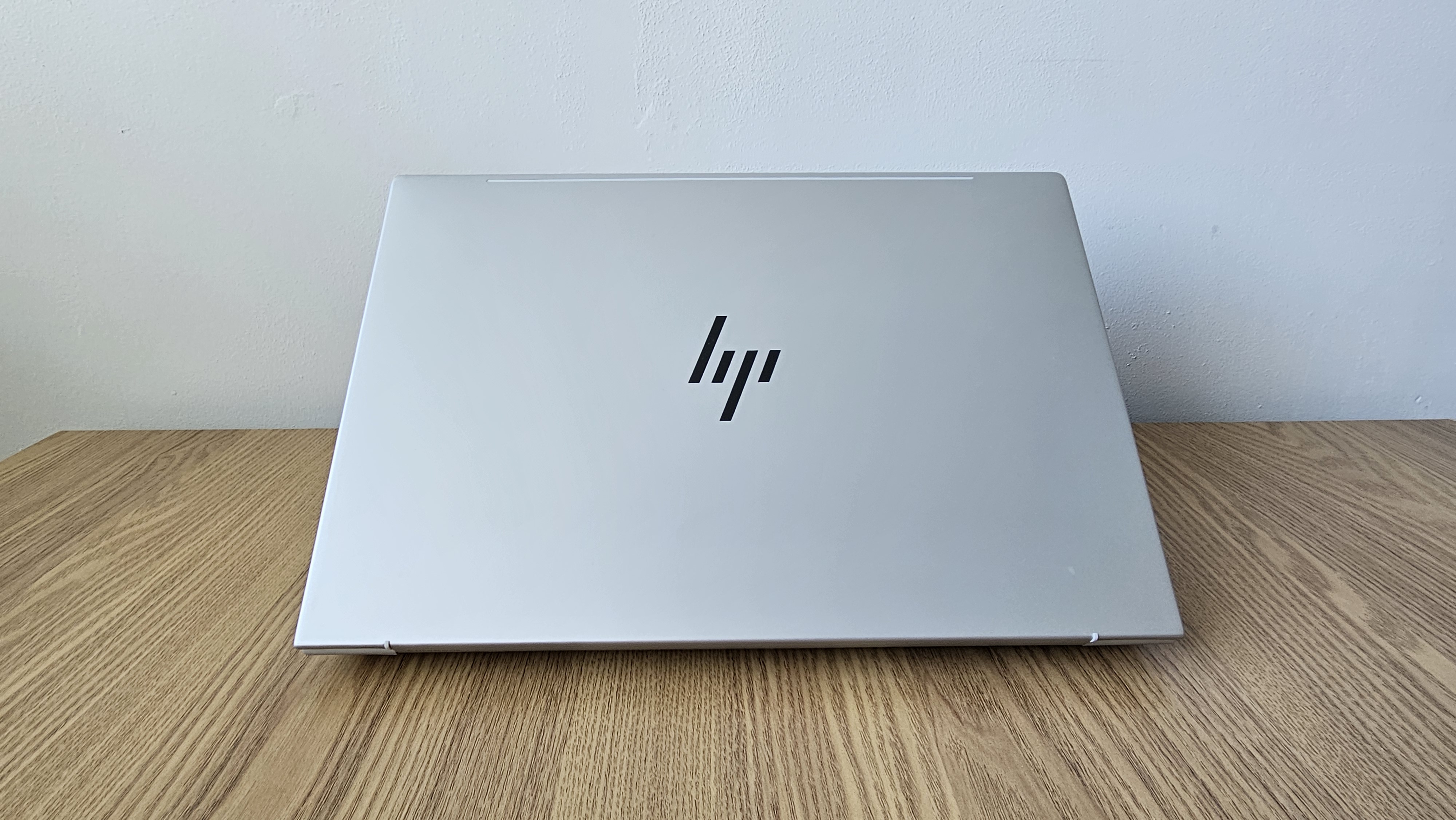 The HP EliteBook 8 G1a 16 on a desk