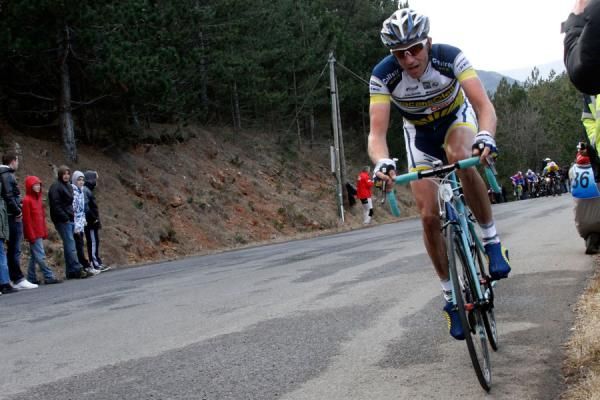 Lieuwe Westra (Vacansoleil - DCM) went hard inside the final kilometre and was allowed leeway.