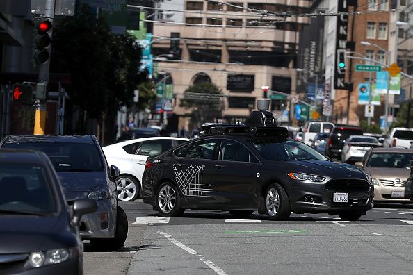 Arizona&amp;#039;s governor has suspended Uber&amp;#039;s self-driving car tests.