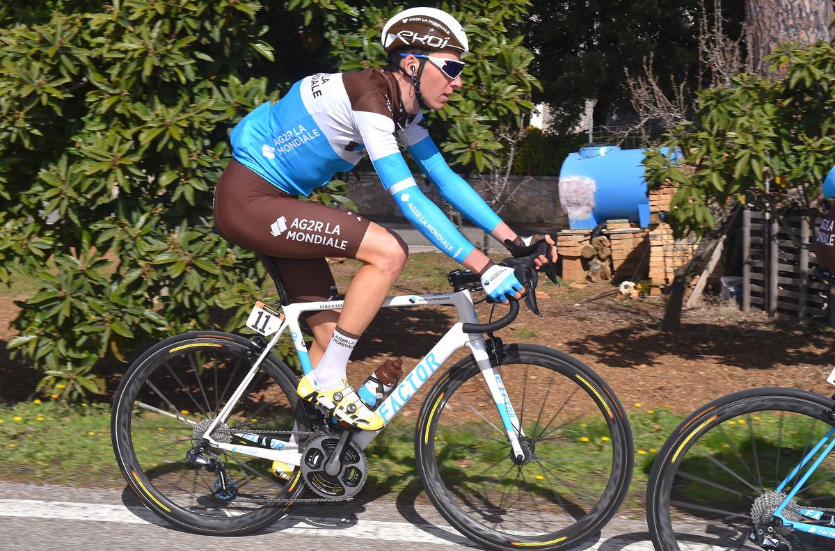 Romain Bardet (AG2R-La Mondiale) rolling along