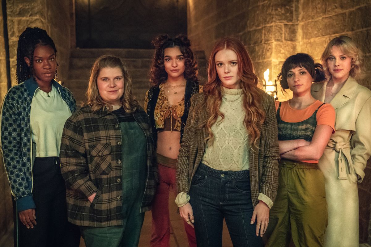 (L to R) Precious Mustapha as Aisha, Eliot Salt as Terra, Paulina Chavez as Flora, Abigail Cowen as Bloom, Elisha Applebaum as Musa, Hannah Van Der Westhuysen as Stella