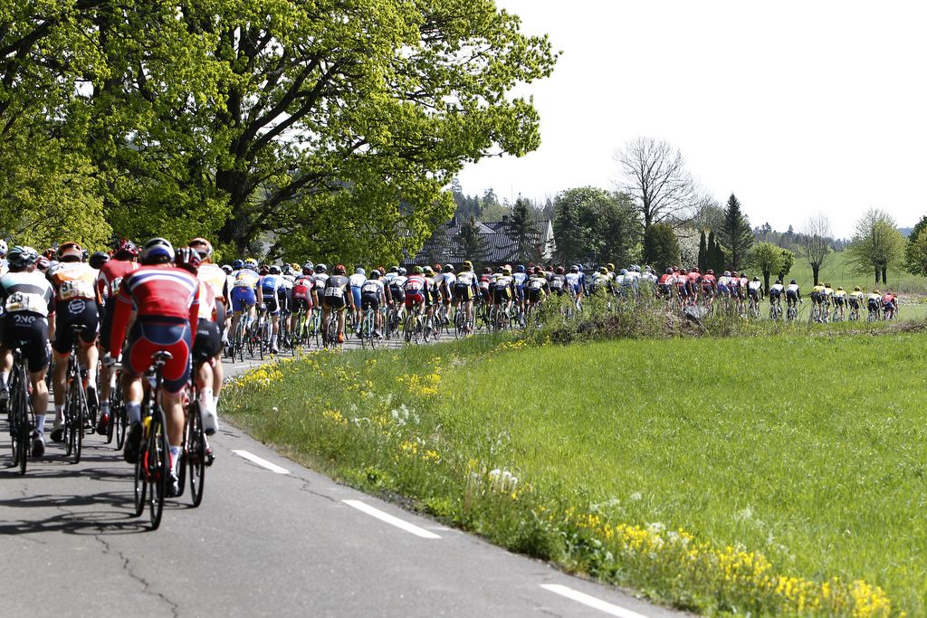 Beautiful sunny conditions for stage 1