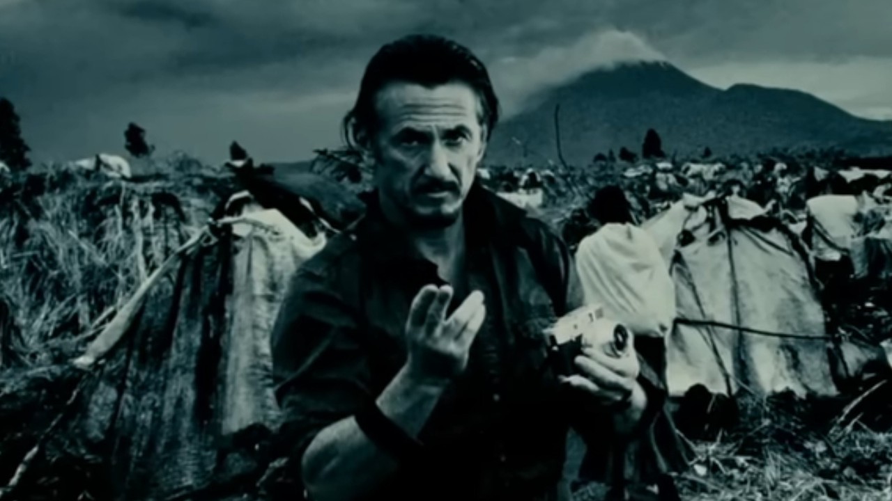 Sean Penn beckoning to come closer in The Secret Life of Walter Mitty