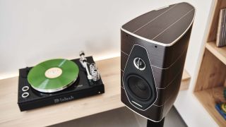 the sonus faber olympica nova stereo speakers