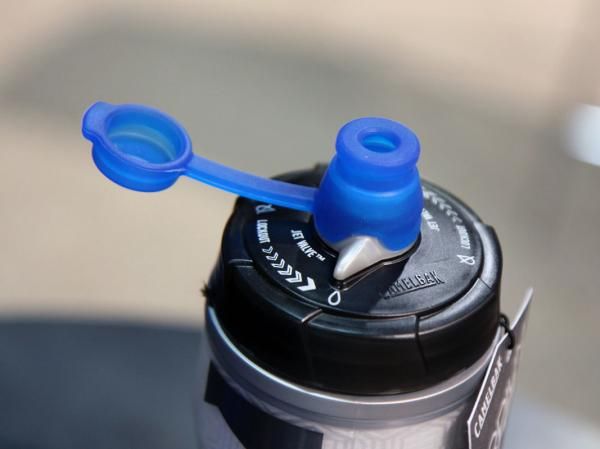 The new MudFlap accessory swaps into your existing Camelbak Podium bottle to help keep mud and other contaminants out of the valve.