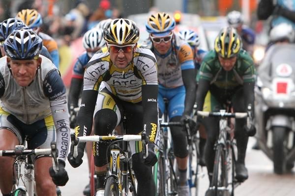 Hayden Roulston (HTC-Columbia) finished in the main chase group.