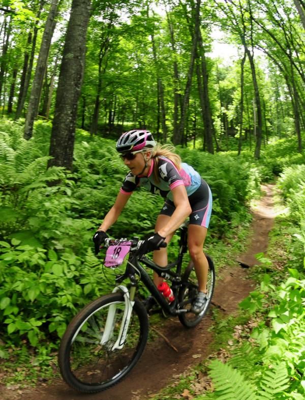 Jenna Rinehart (Specialized) descending through Fern Gully