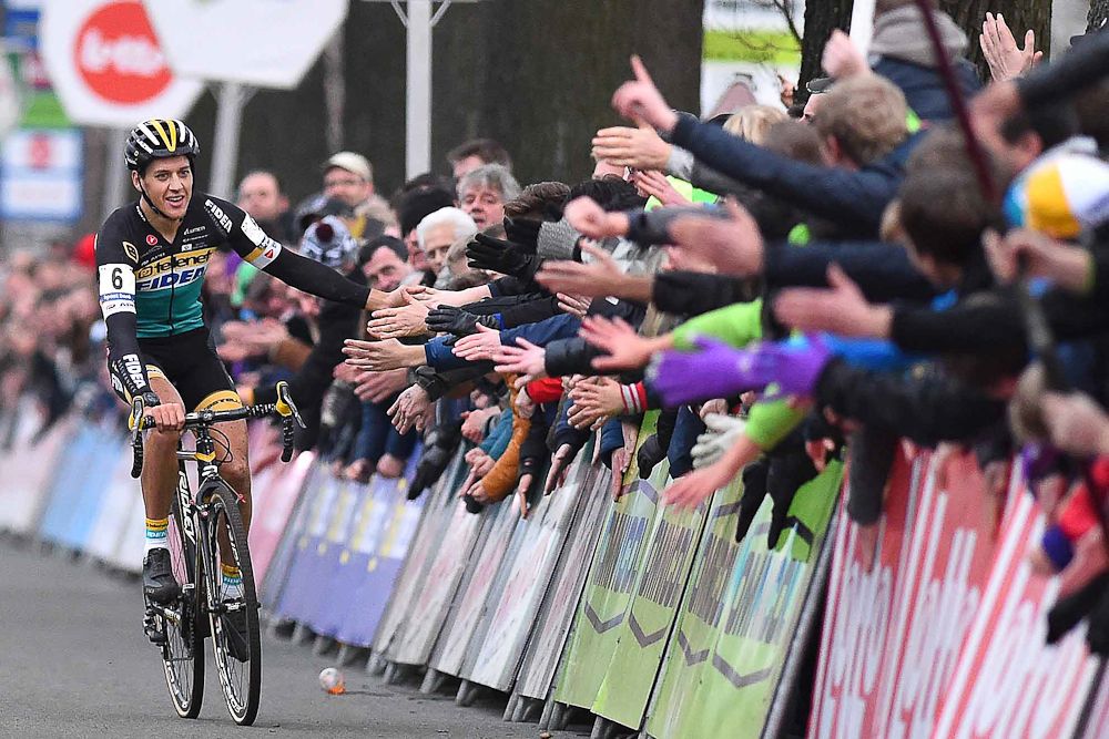Tom Meeusen has time for some high fives as he wins Azencross