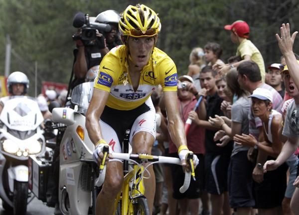 Contador has flown as Schleck tries to follow