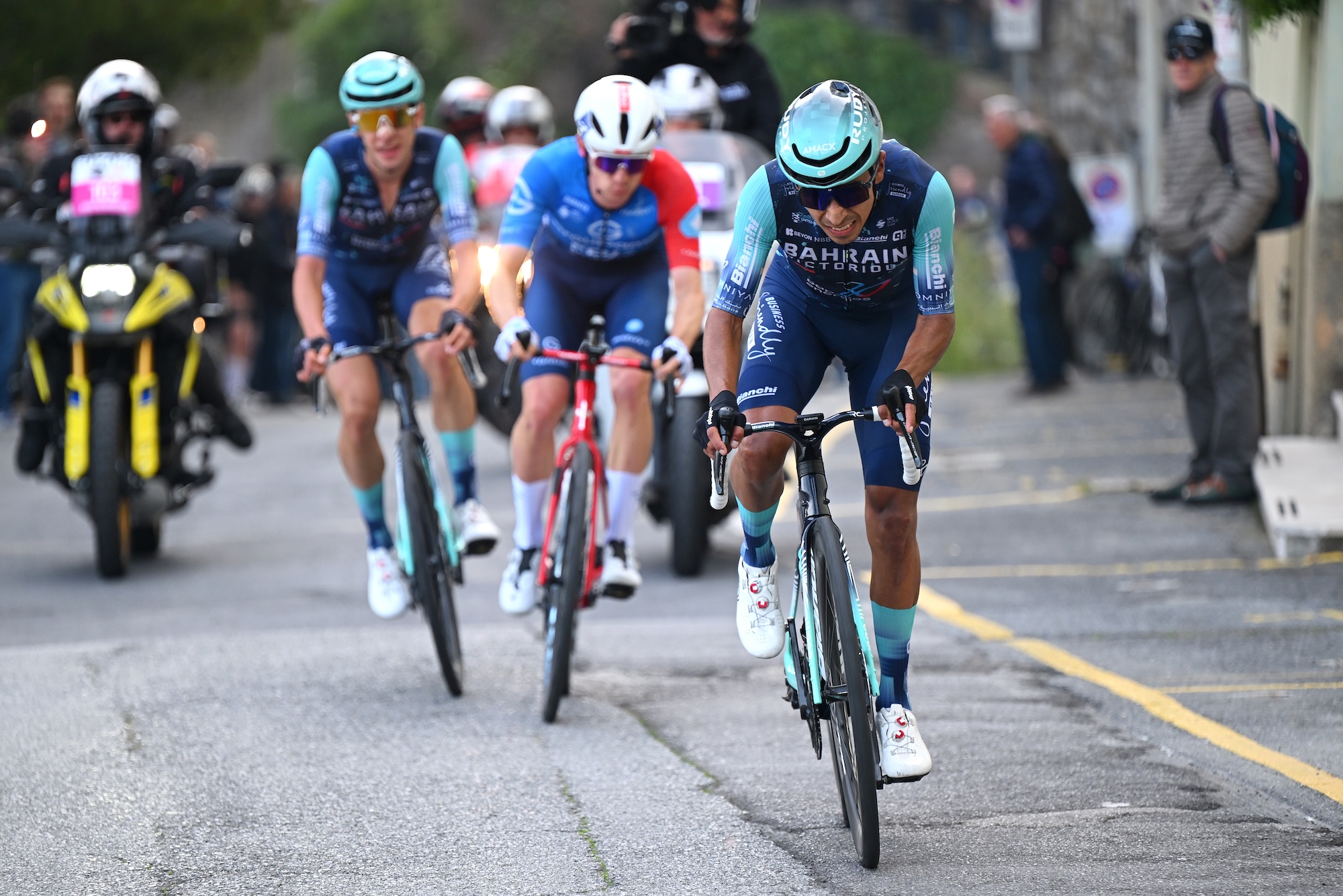 Santiago Buitrago spearheads the breakaway during the 2026 Trofeo Laigueglia