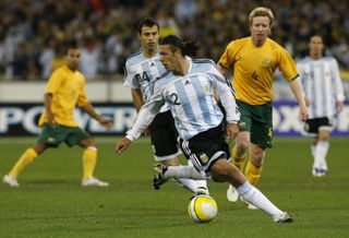 Martin Demichelis on the ball for Argentina against Australia in September 2007.