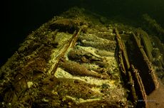shipwreck champagne found by Baltictech Team