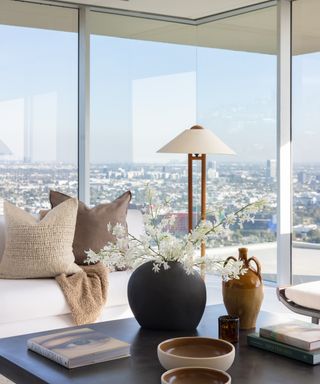 Sandra Bullock apartment in Sierra Towers