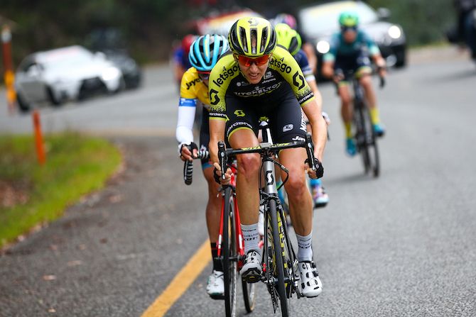 Lucy Kennedy (Mitchelton-Scott) pushes the pace, shadowed by race leader Arlenis Sierra (Astana)