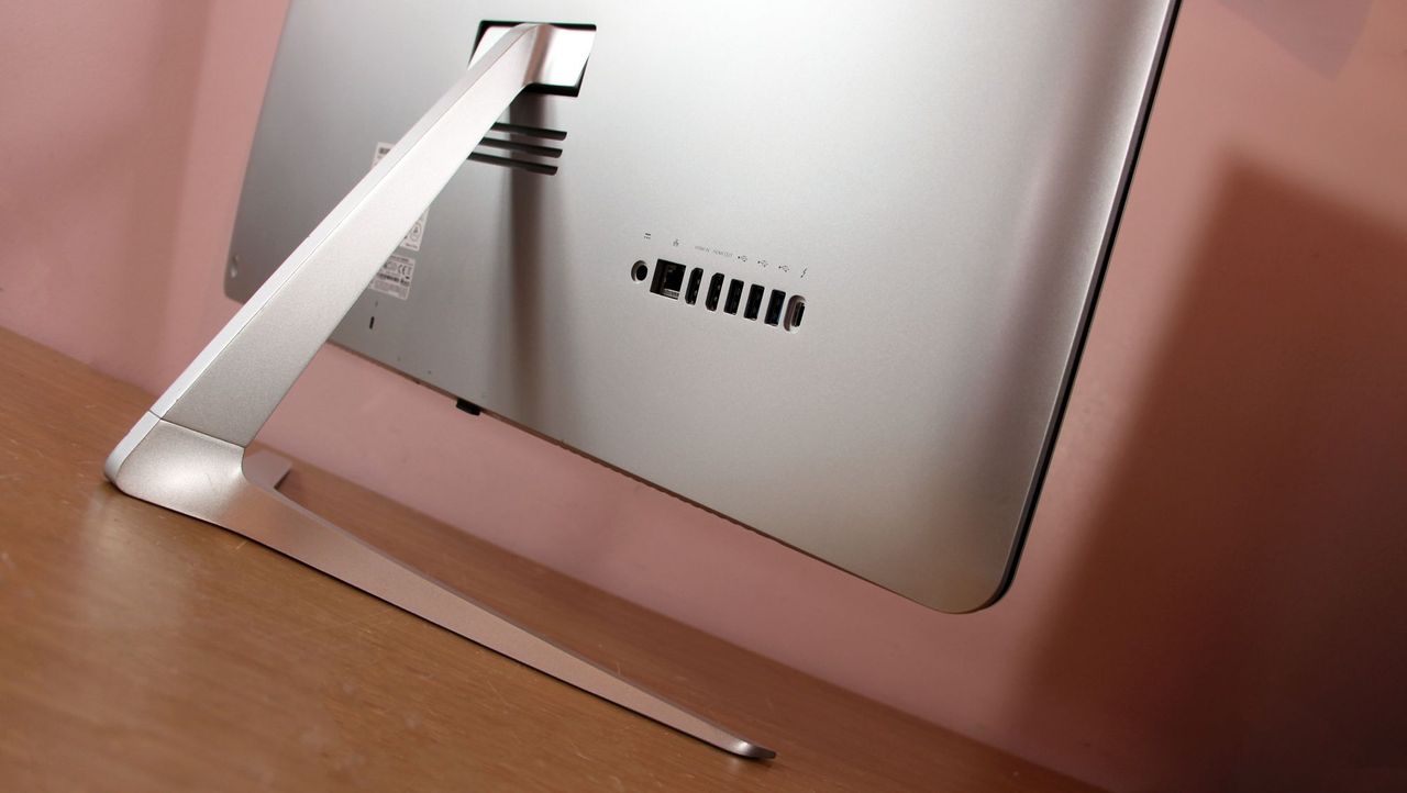 Acer Aspire U27-880 ports