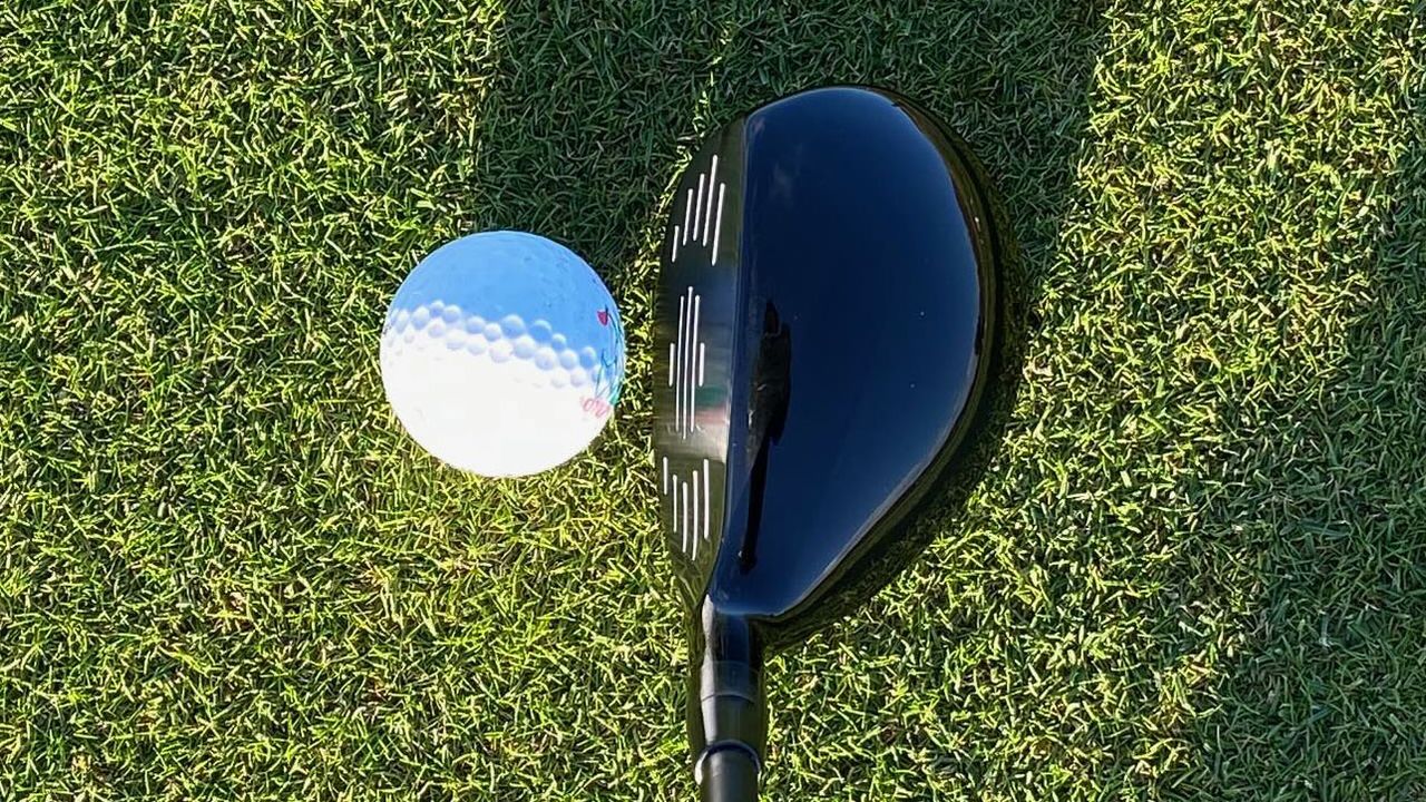 Photo of the 5 iron in the Eleven Golf hybrid irons