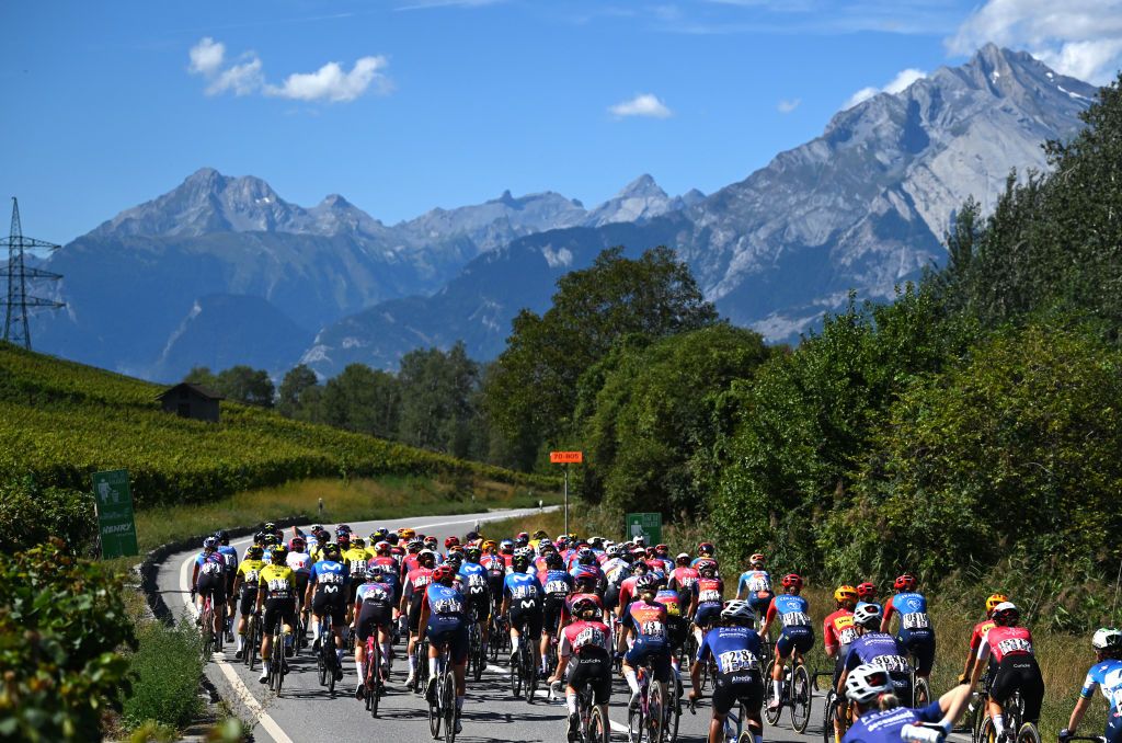 Stage 2 of the Tour de Romandie F&amp;eacute;minin 2024