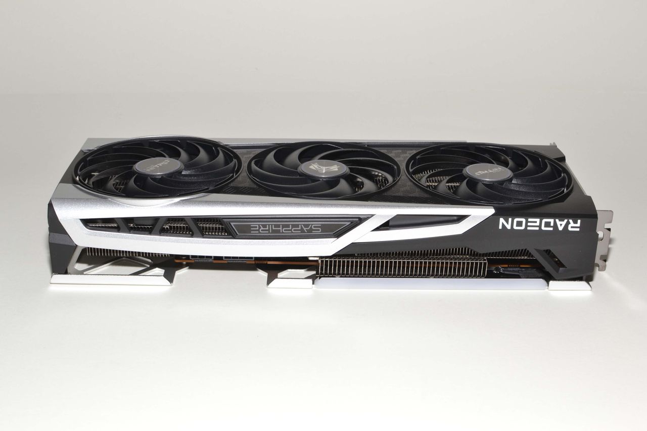 AMD Radeon RX 6700 XT