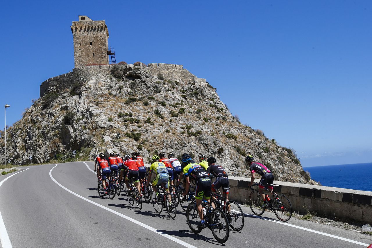 Vincenzo Nibali had quite a following on the rest day ride