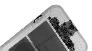 iPhone 11 Smart Battery Case x-ray
