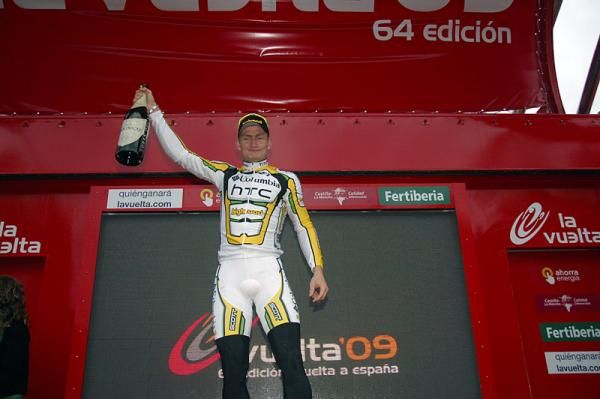 Stage winner Andr&eacute; Greipel (Columbia-HTC) celebrates his stage win with a bit of champagne.