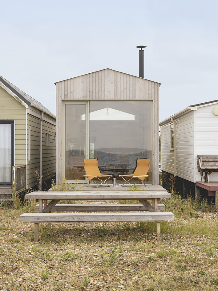 Kent Coast cabin, a timber structure jewel by studio mama