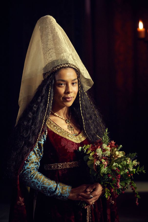 HOLLOW CROWN SophieOkonedo free2.jpg