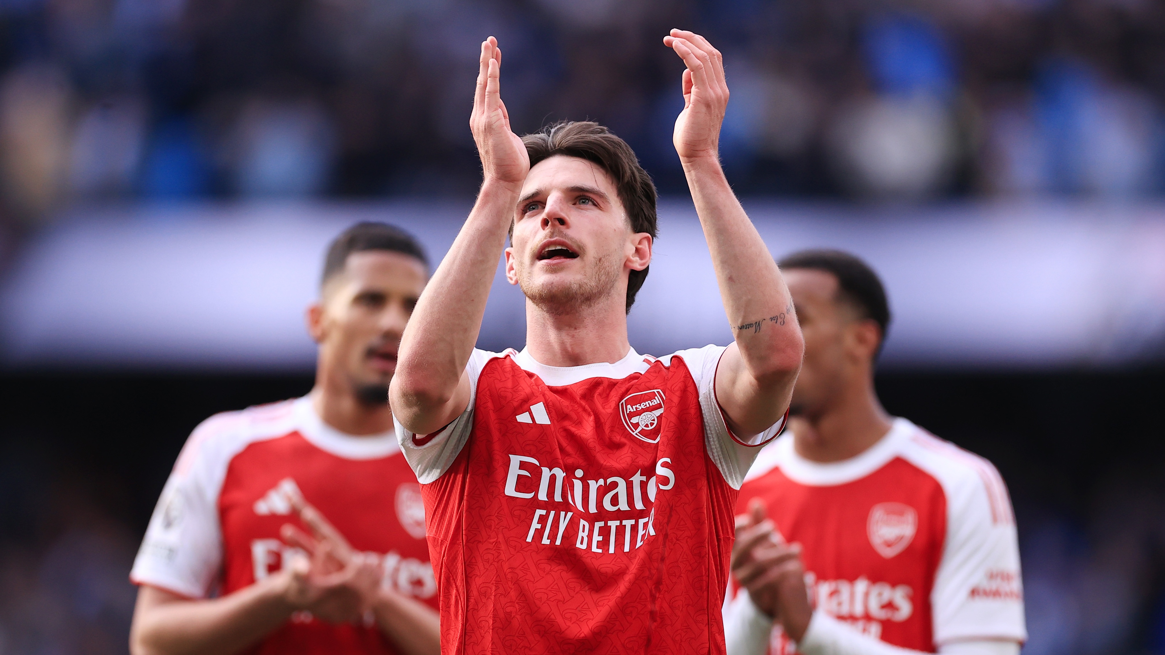 Declan Rice of Arsenal applauds the support after the Premier League match between Manchester City and Arsenal at Etihad Stadium. 