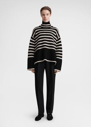 Signature Stripe Turtleneck Black