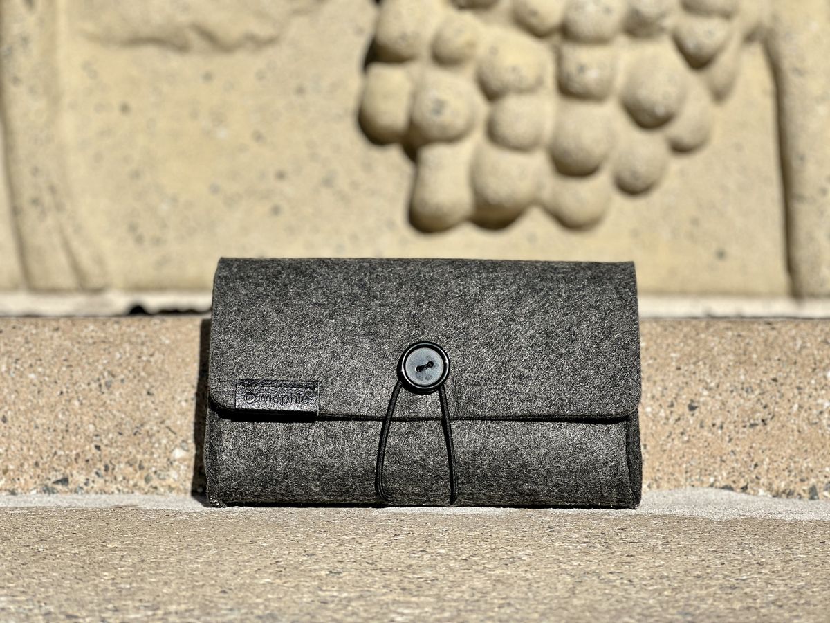 Mophie 3 In 1 Travel Charger Magsafe Case